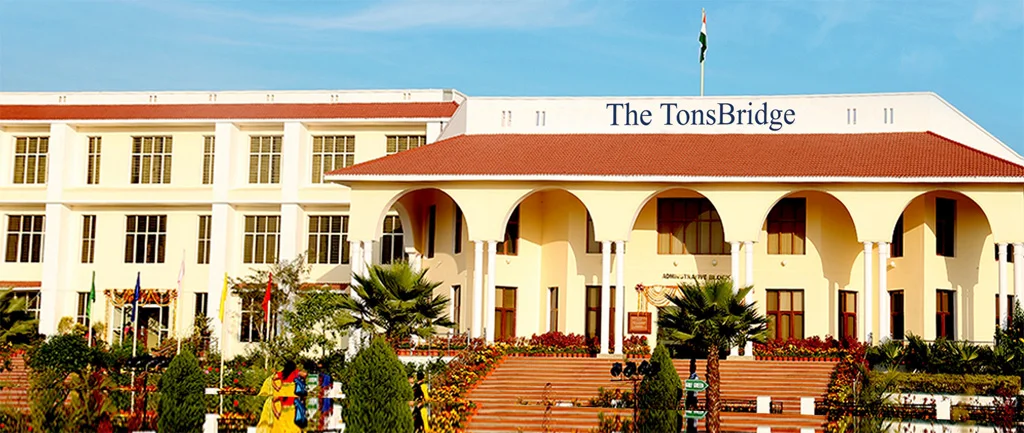 THE TONSBRIDGE SCHOOL