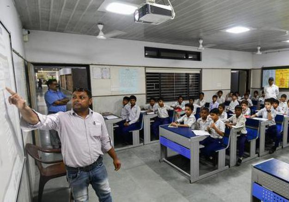 Delhi school bomb scare