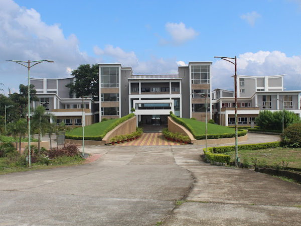 9. Shri Ram Centennial School