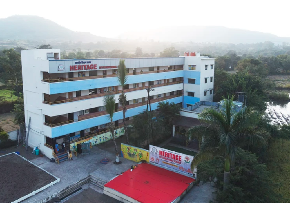  Heritage School 